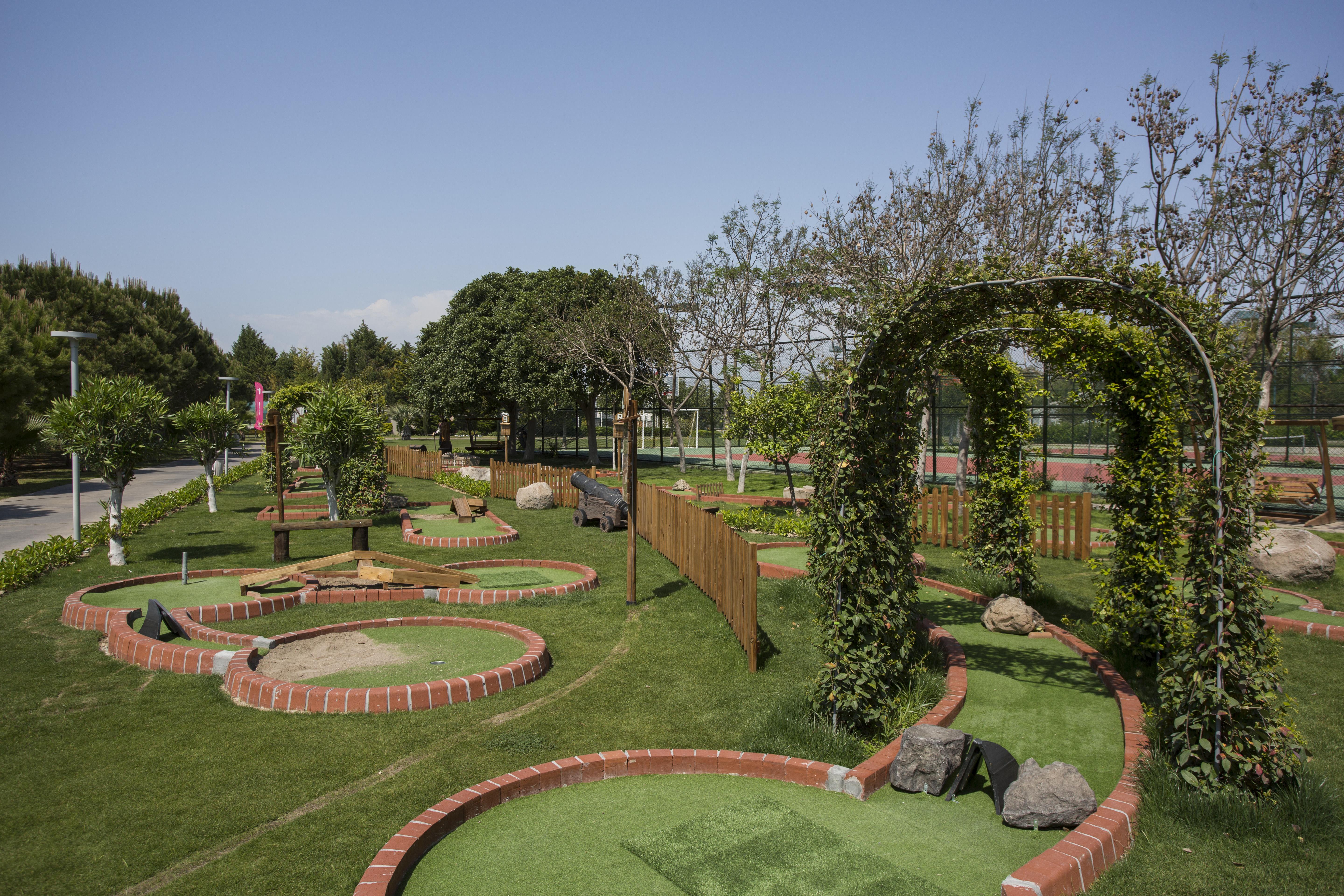 Lara Barut Collection Hotel Antalya Exterior foto The golf course at the resort