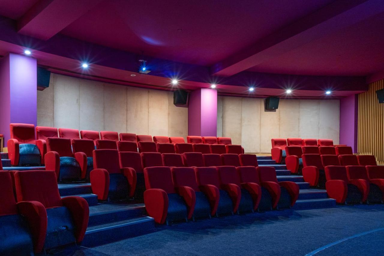 Lara Barut Collection Hotel Antalya Exterior foto The cinema at the National Centre for Early Music