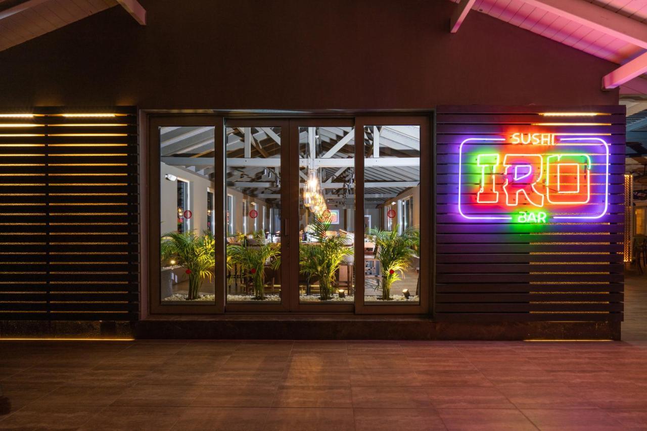 Lara Barut Collection Hotel Antalya Exterior foto Restaurant in the terminal