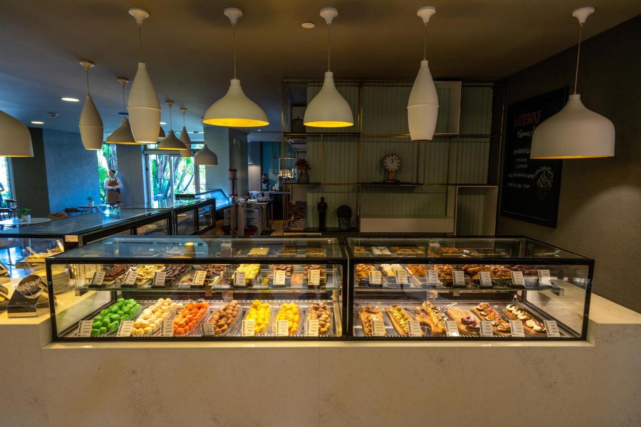 Lara Barut Collection Hotel Antalya Exterior foto The interior of a typical restaurant