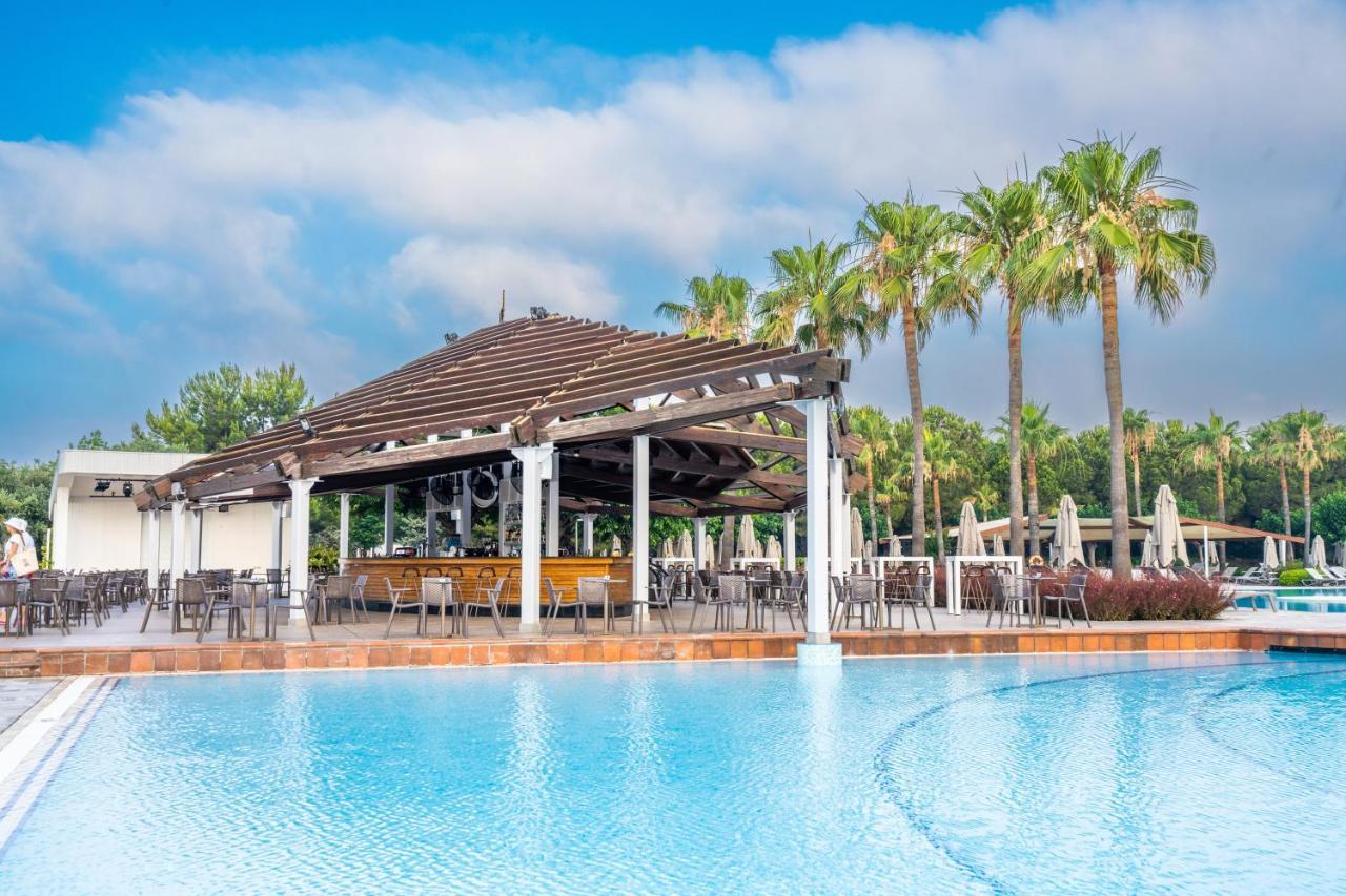 Lara Barut Collection Hotel Antalya Exterior foto The swimming pool at the hotel