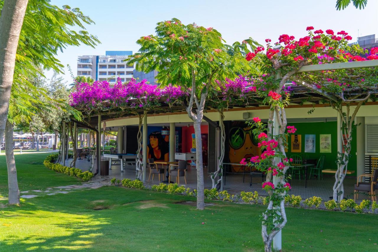 Lara Barut Collection Hotel Antalya Exterior foto The park's café